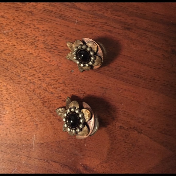 Earrings - Picture 3 of 3