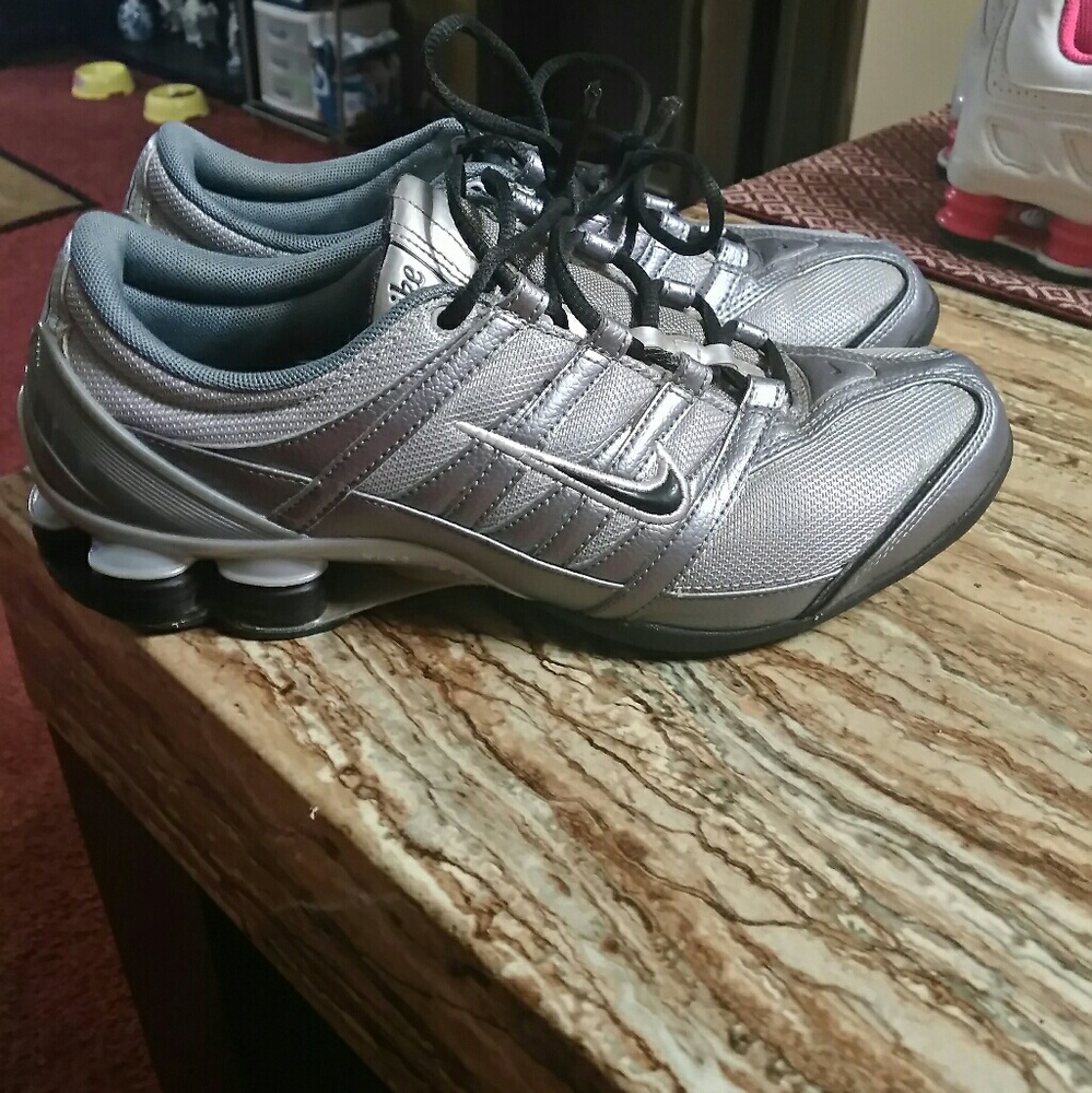 Nike shox