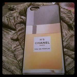 An iphone 6 plus channel case