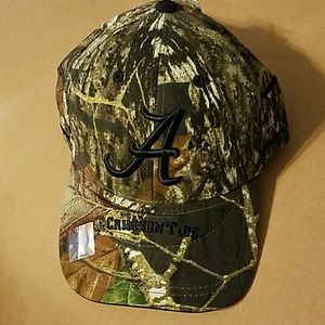 ALABAMA FOOTBALL CAMO HAT ??????