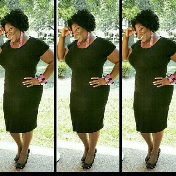 Beautiful simple black dress - Picture 3 of 3