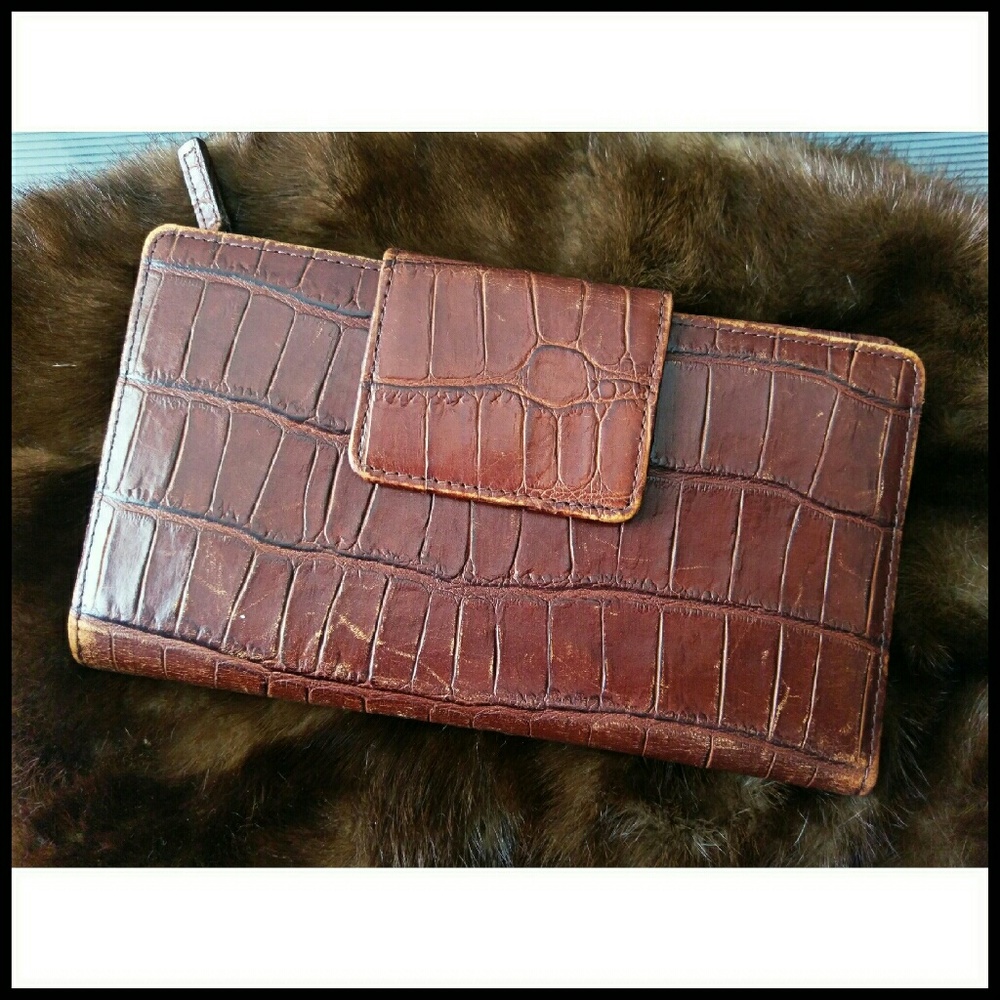 VTG Mundi Leather Wallet/Clutch