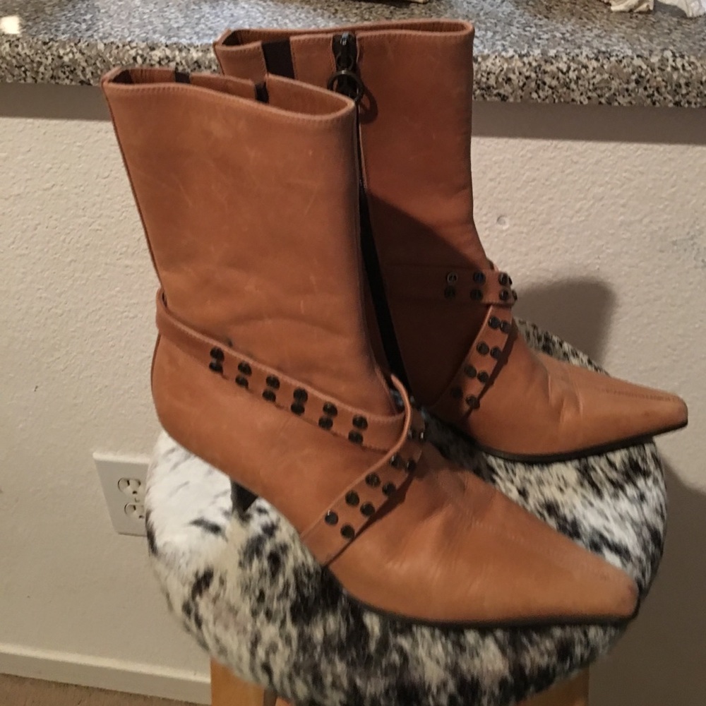 Boots zip up
