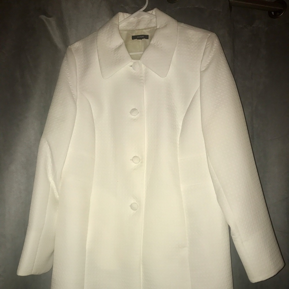 Alfani long white coat.