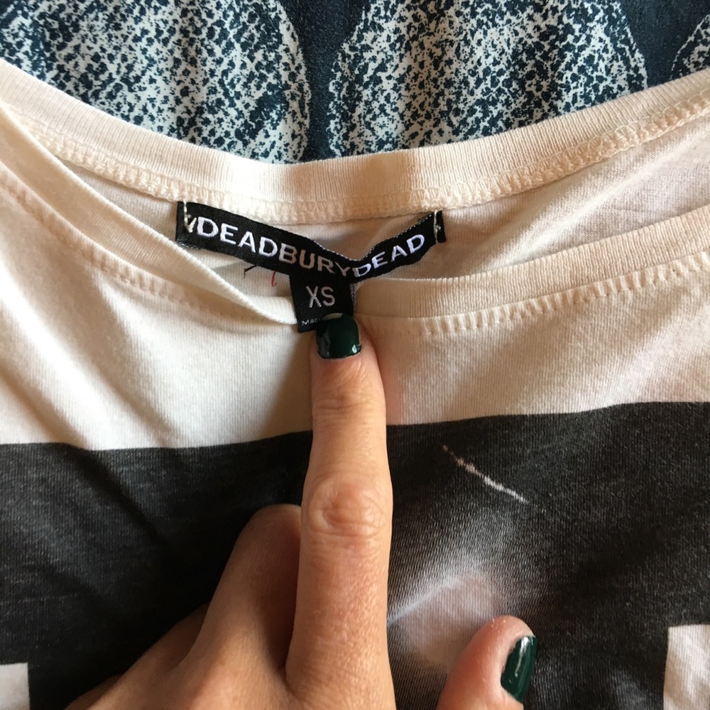 ❌SOLD❌EuC wild for the night tee size XS - Picture 3 of 4