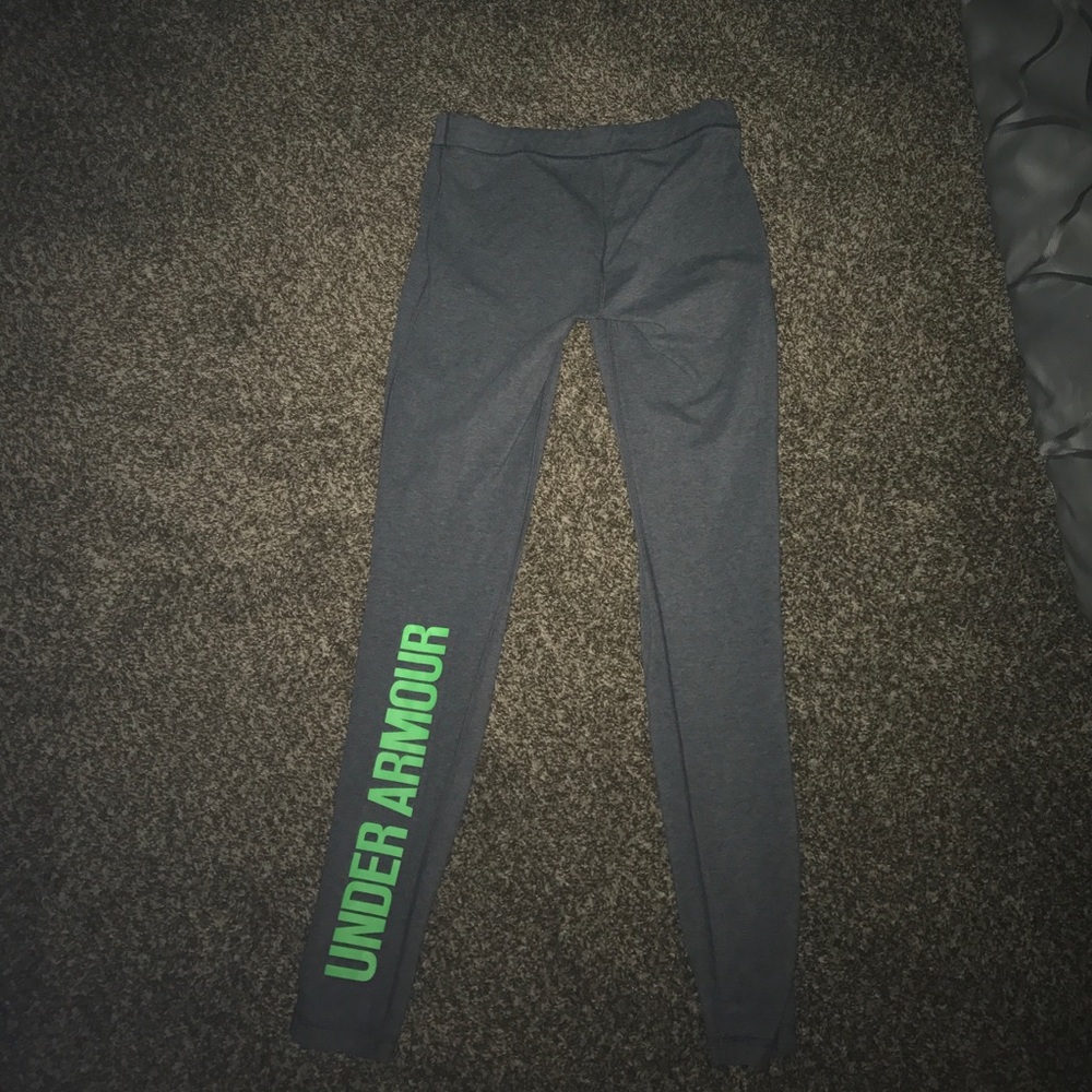 Super cute and comfy under armor leggings