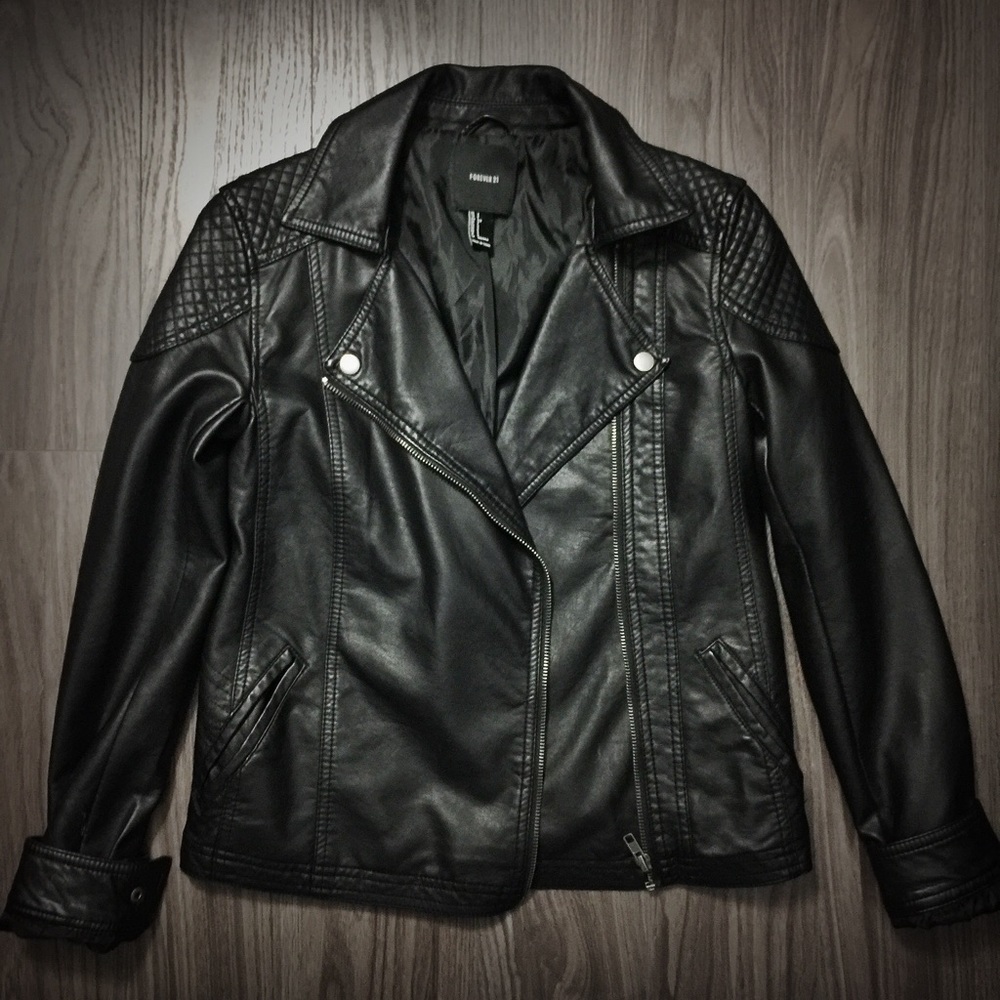 F21 FAUX LEATHER JACKET