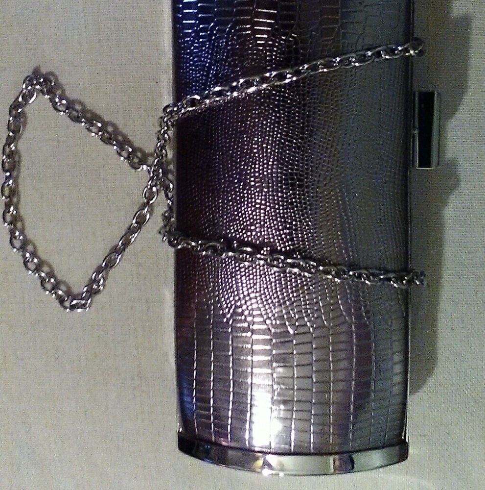 Purse - Picture 3 of 3