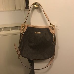 Michael kors shoulder/crossbody