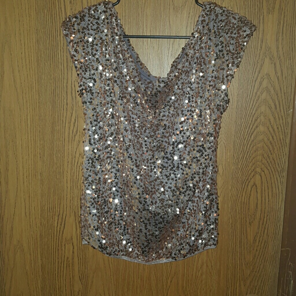 Gorgeous Gold Sequin Top! EUC!!