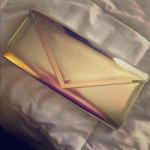 Gold clutch