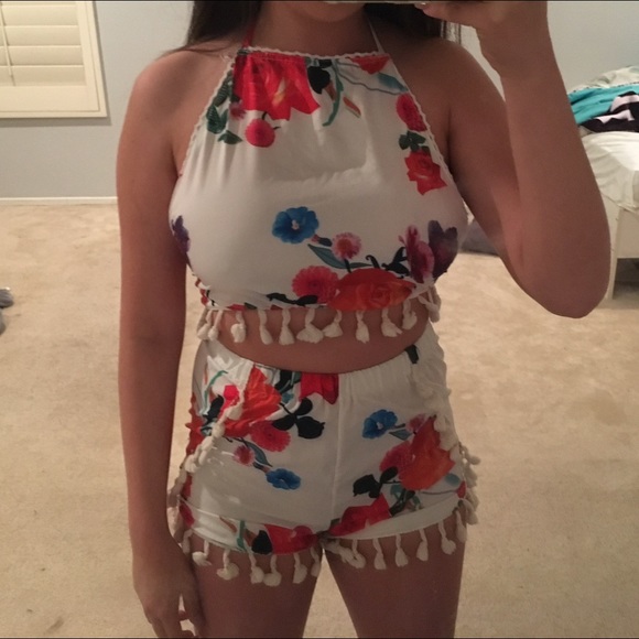 Two piece set - Picture 2 of 2