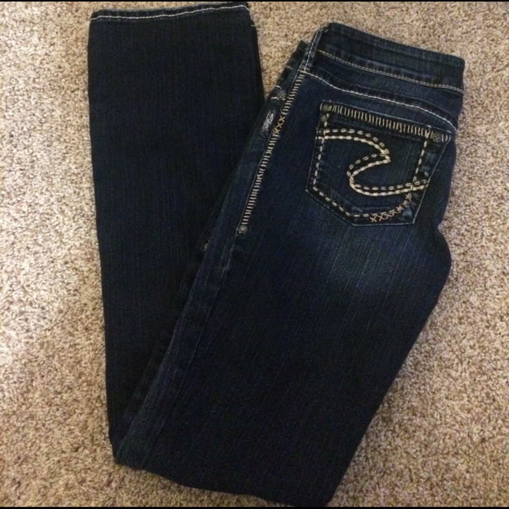 ⚡️SALE⚡️SILVER JEANS Aiko Bootcut Dark Wash Jeans