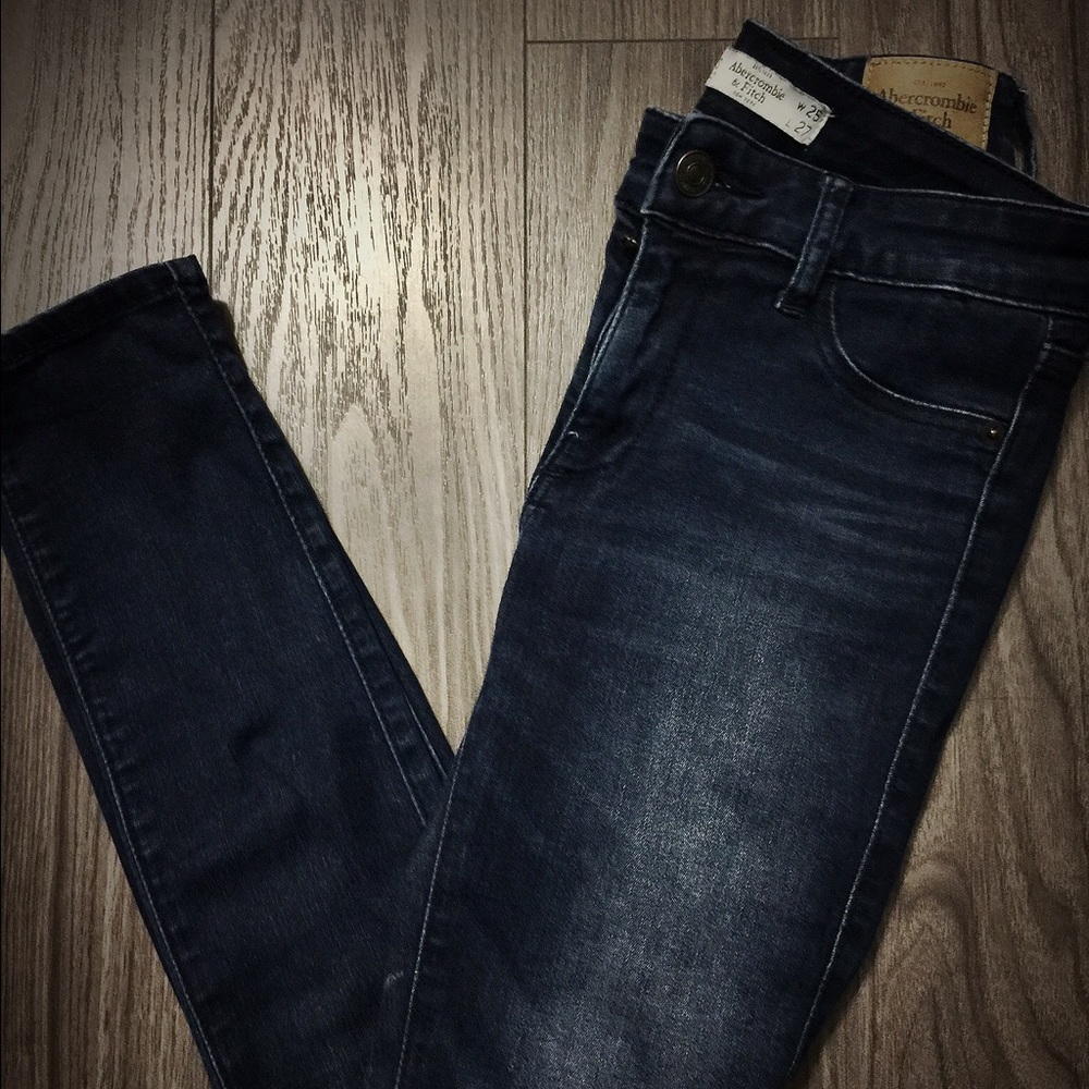MEDIUM BLUE A&F JEGGINGS