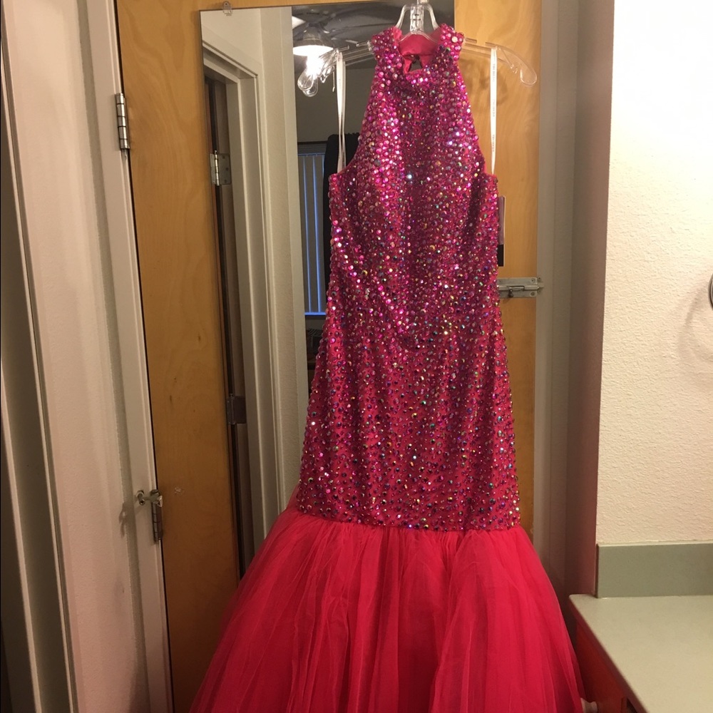 Sherri Hill Gown Style 11323 Size: 10 in Fuschia