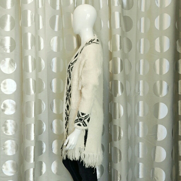 SOLD Forever 21 Sweater - Picture 2 of 6