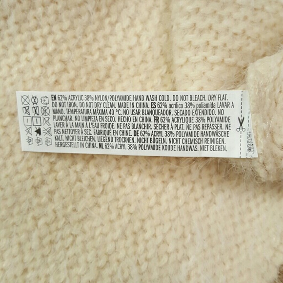 SOLD Forever 21 Sweater - Picture 5 of 6