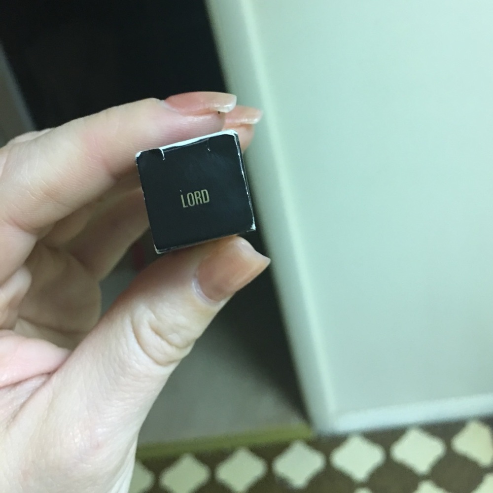 Lord full size metal matte lipstick
