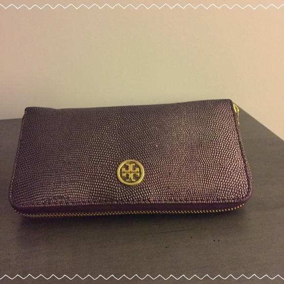 Tory Burch Robinson Wallet - Picture 2 of 6