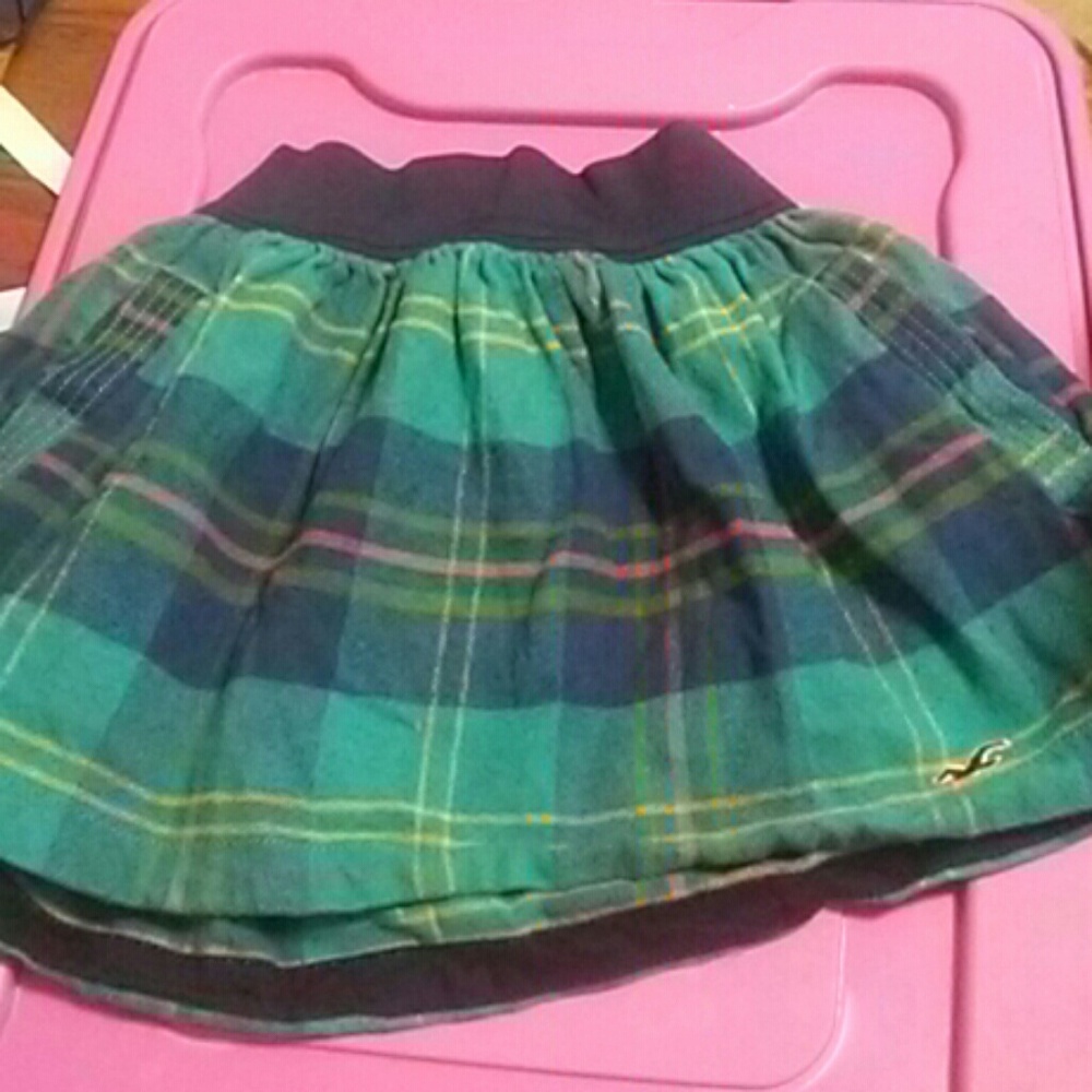 Hollister flannel mini skirt xs