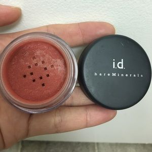 Bareminerals blush in Tulip