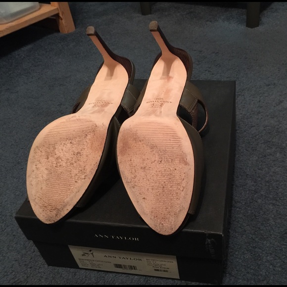 Ann Taylor Reid Stretch Canvas Sanda Shoes - Picture 2 of 3