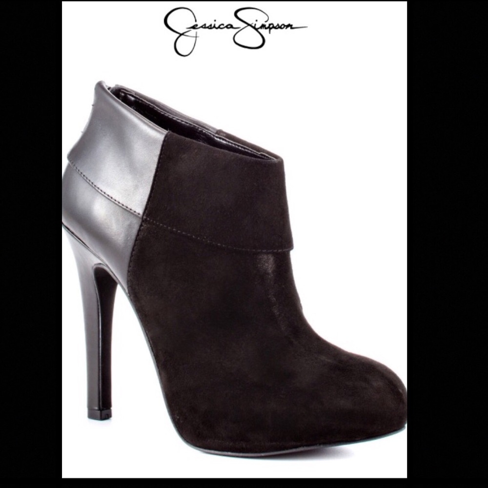 Jessica Simpson~Audriana Bootie ~Black~8M/38