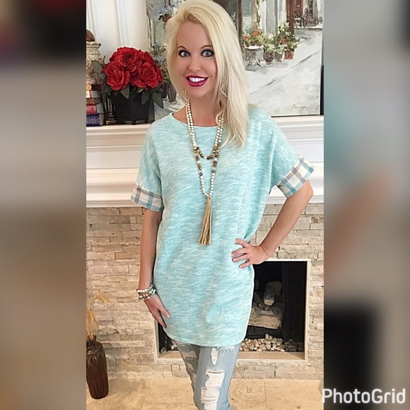 So soft mint/blue oversized tunic with plaid! - Picture 2 of 3