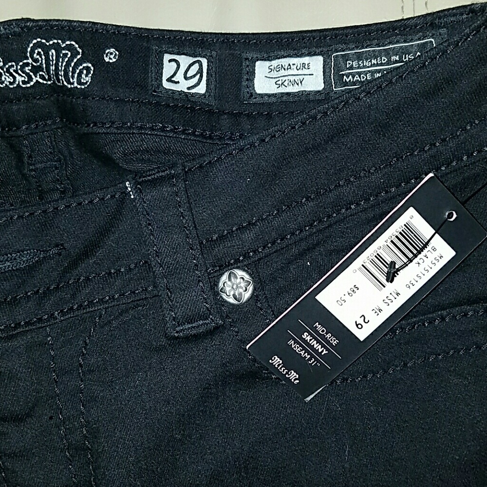 👖👖NWT Miss me skinny jeans size 29👖👖