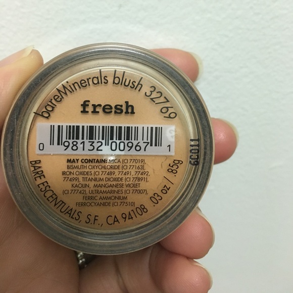 Bareminerals blush in Fresh - Picture 2 of 2