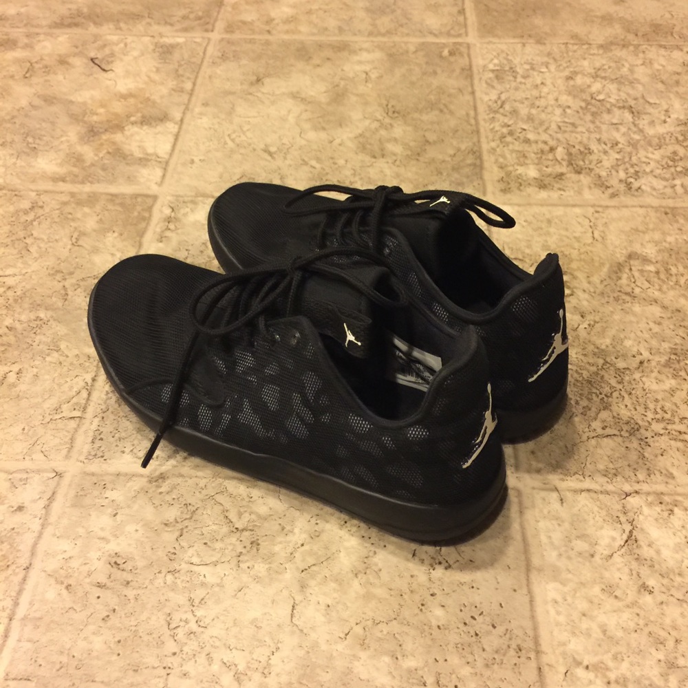 BLACK JORDAN ECLIPSE