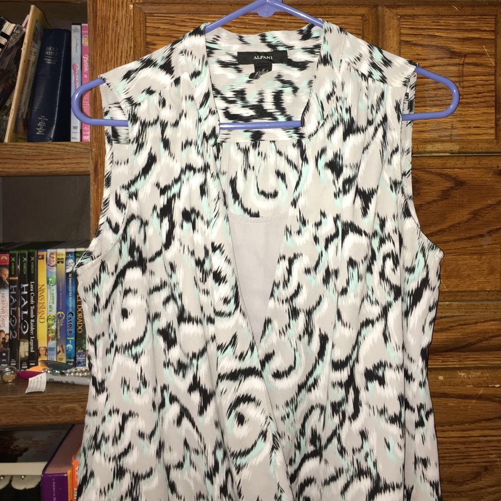Alfani T-Shirt size 10
