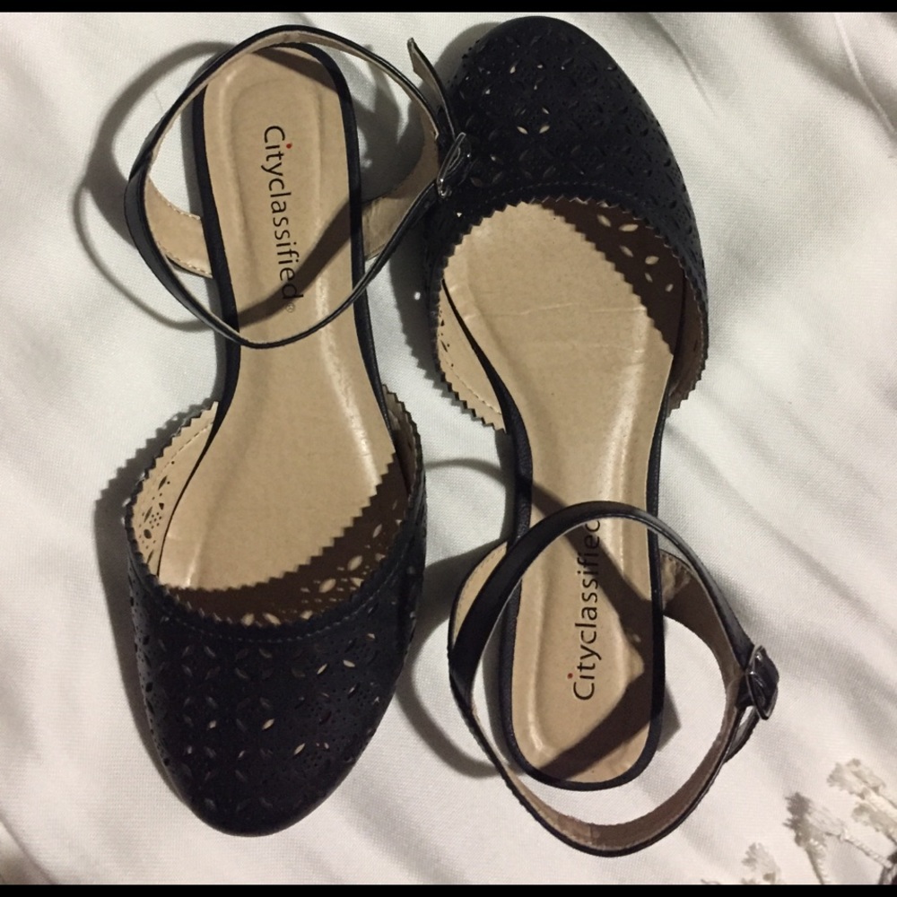 Black Flats Women's Size 6.5