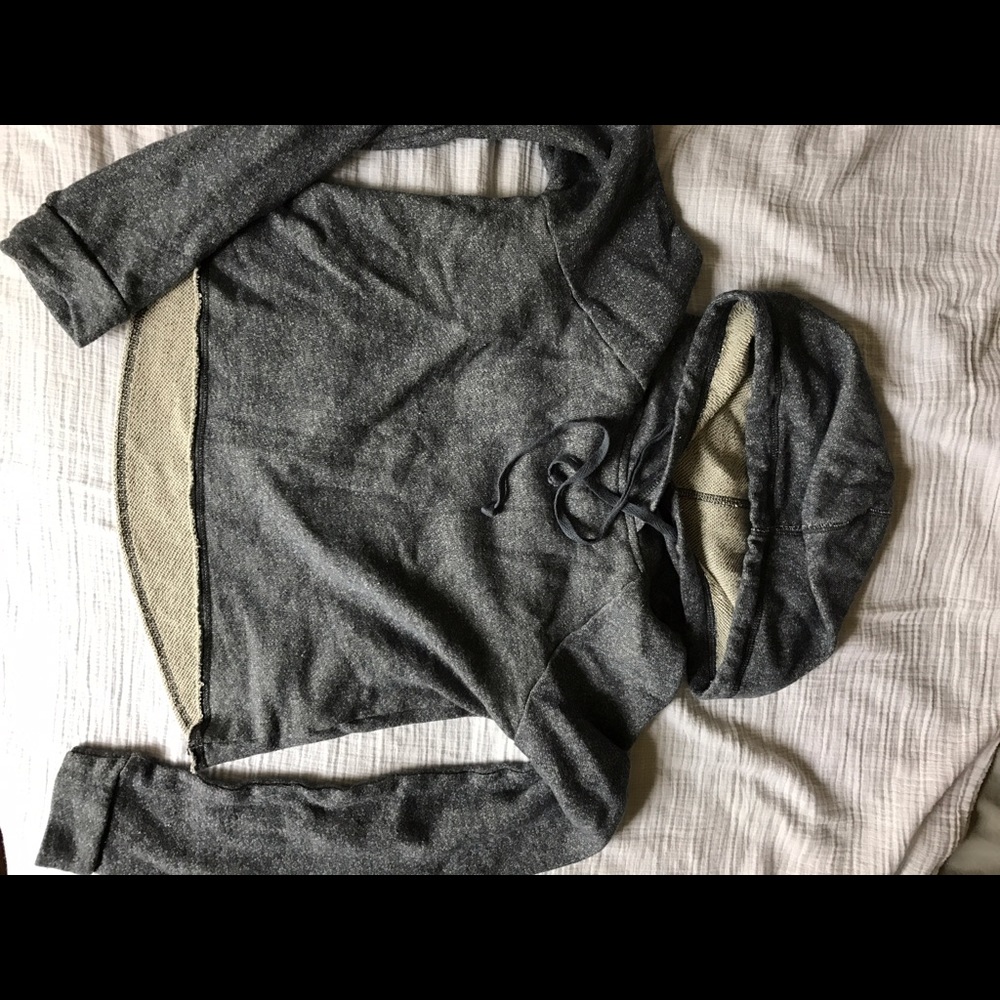 Hollister sweater