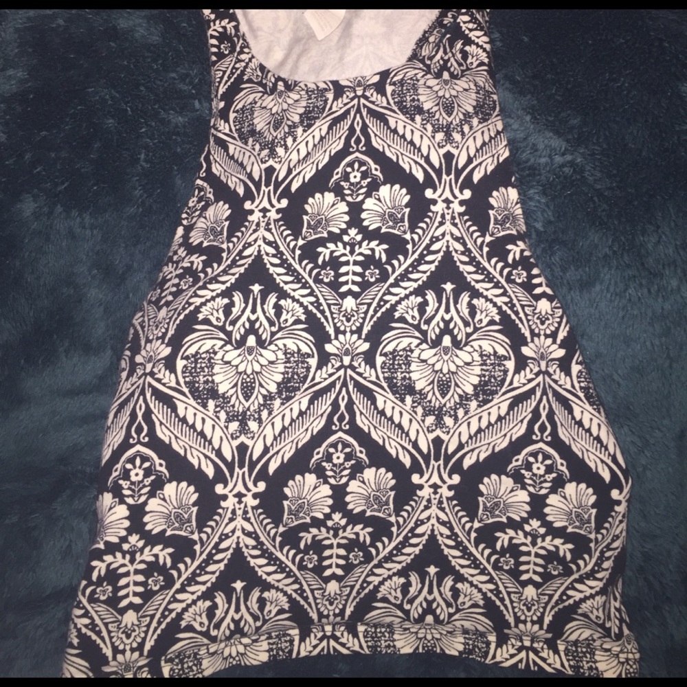 Sleeveless crop top!