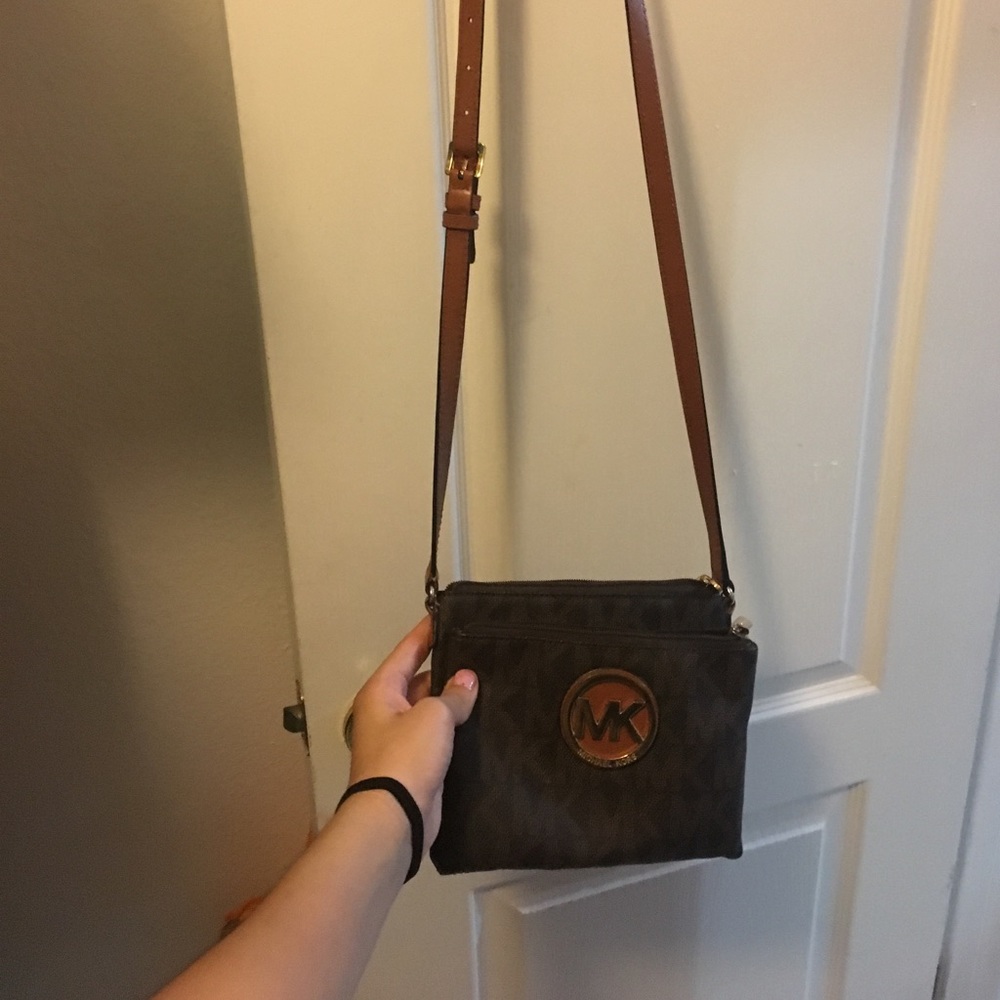 Michael Kors Crossbody!