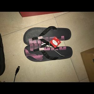 Puma flip flops.. Brand new!! Size9&10.Sizerunsbig
