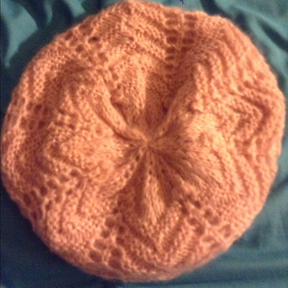 ❣(2) Berets - Picture 3 of 5