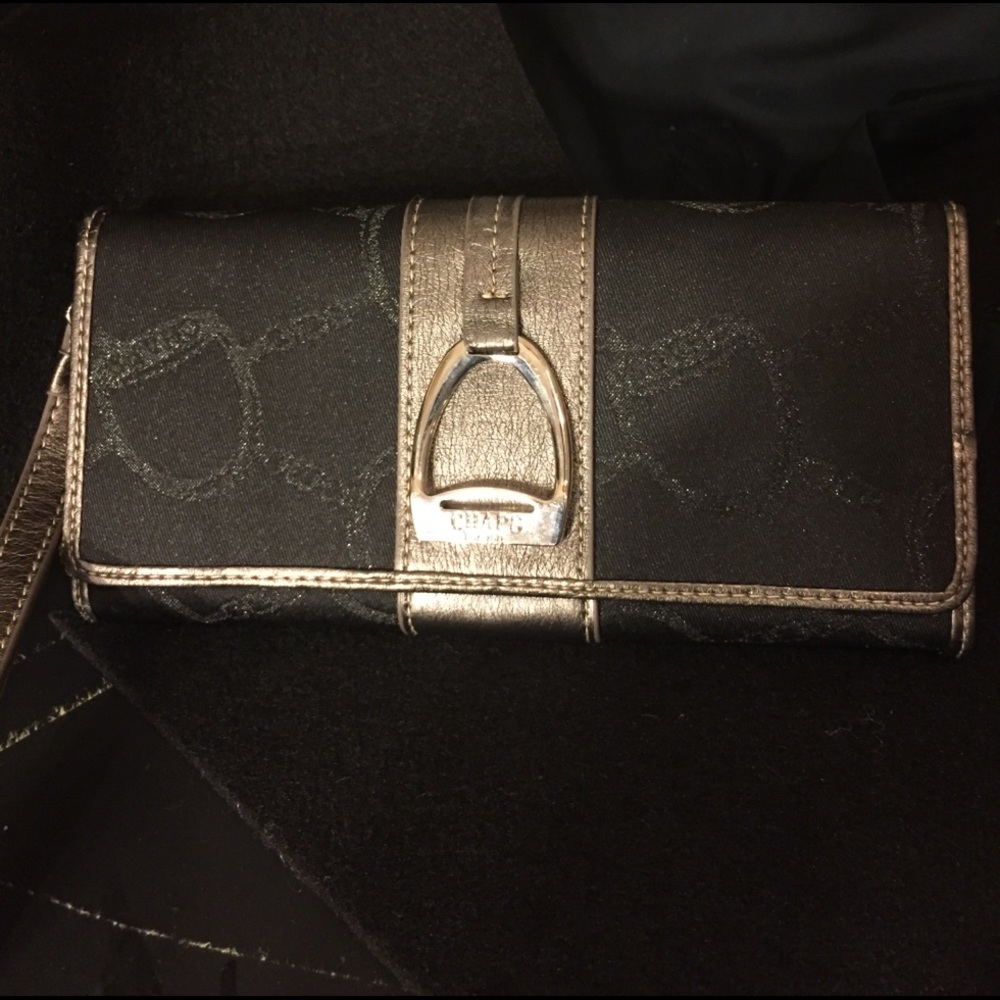 Chaps wristlet/clutch