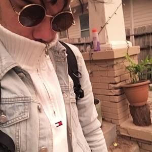 Meet your Posher, Ernesto