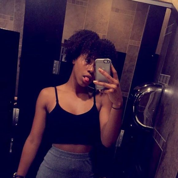 Meet your Posher, Cha - Picture 1 of 1