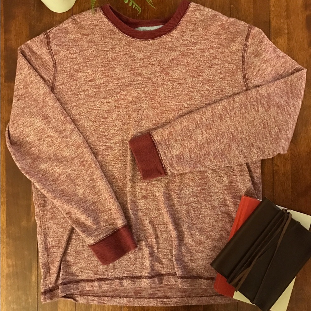 🍾Host Pick🍾 Tommy Hilfiger - Large - Sweater