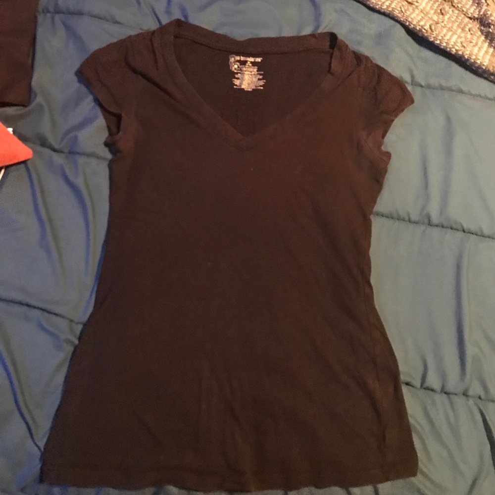 Black tee