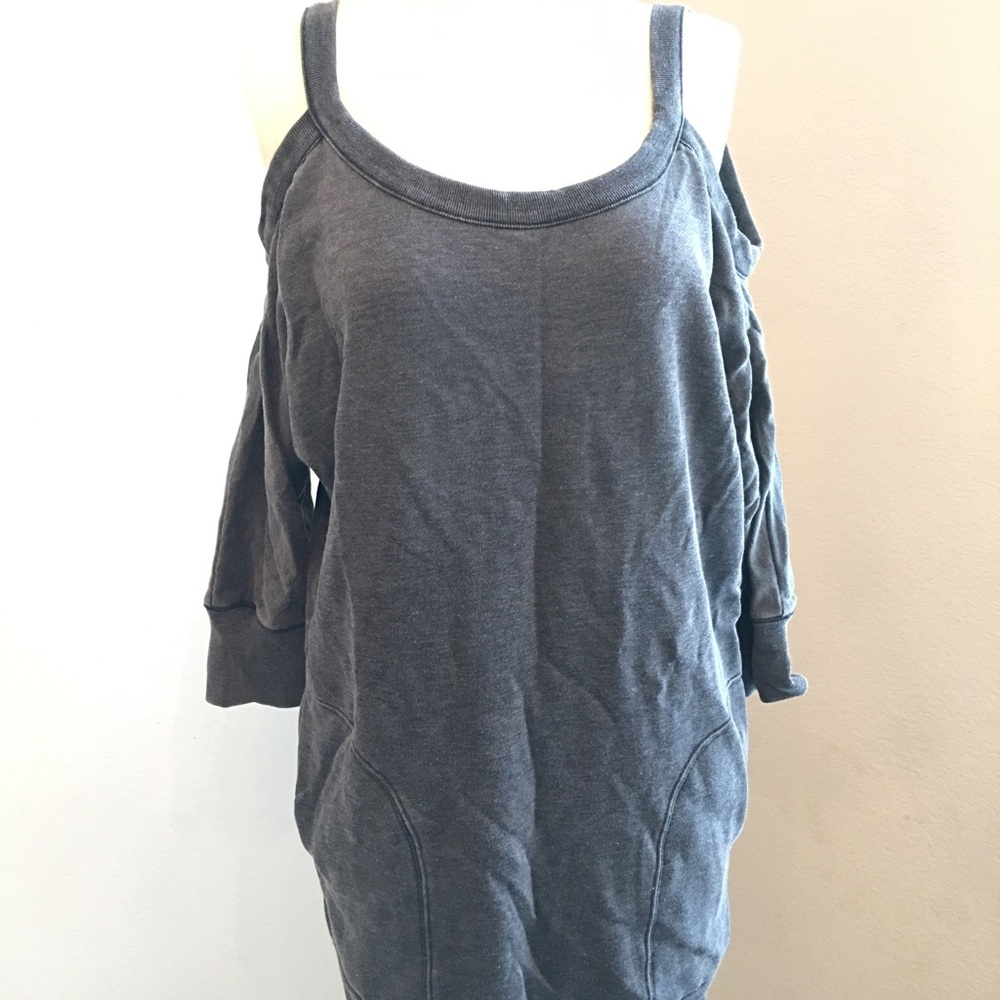 Grey cold shoulder pocketed sweat shirt tunic