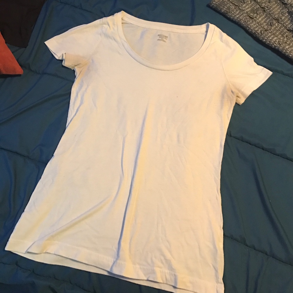 White tee