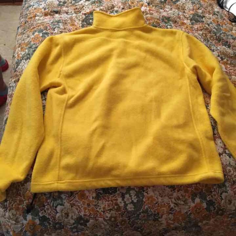 Fleece - Picture 2 of 4