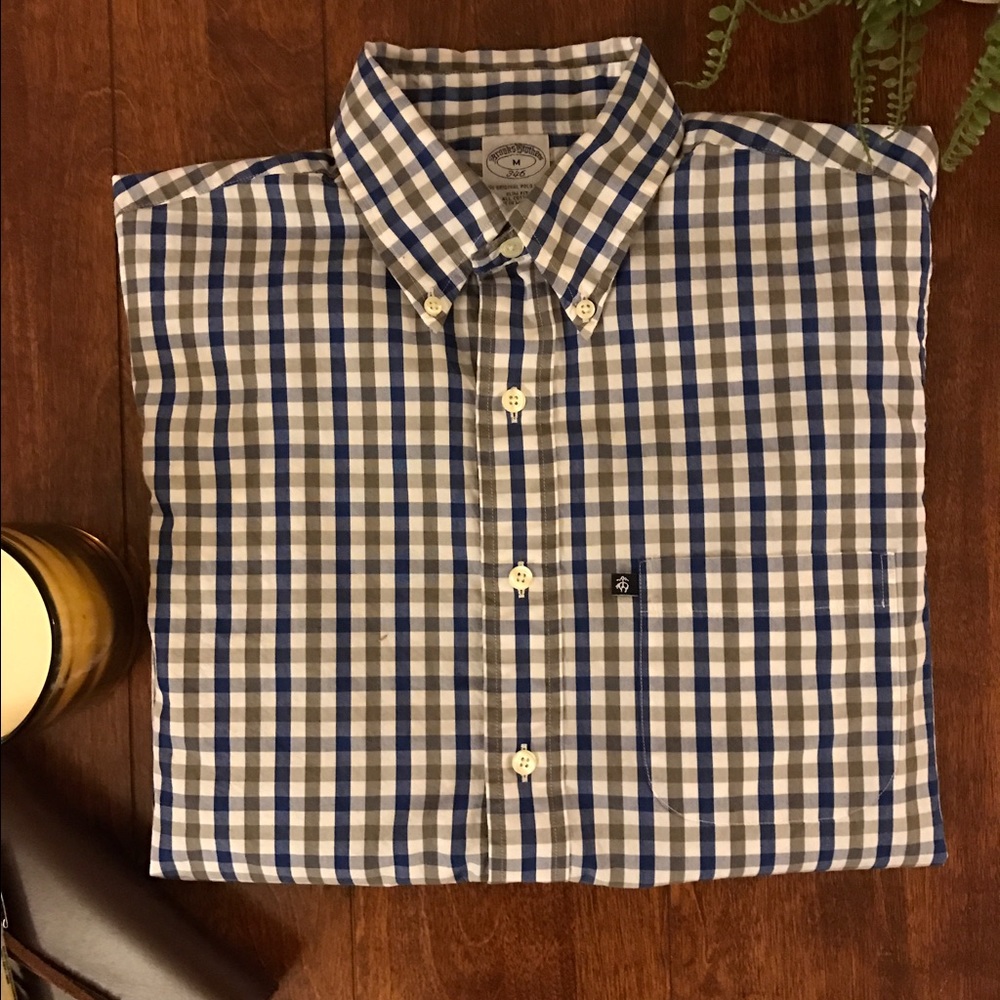 Brooks Brothers - Medium - Button Down
