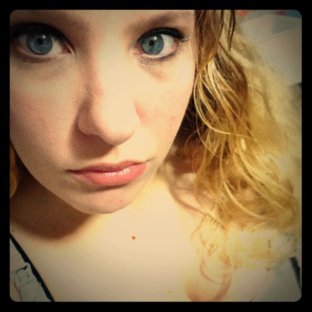 Meet your Posher, Melissa