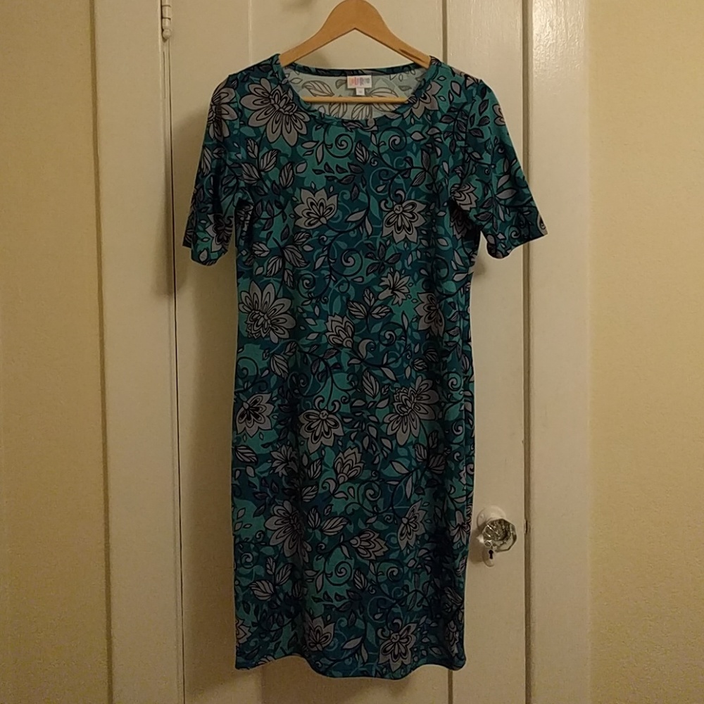 Lularoe Medium Julia floral dress