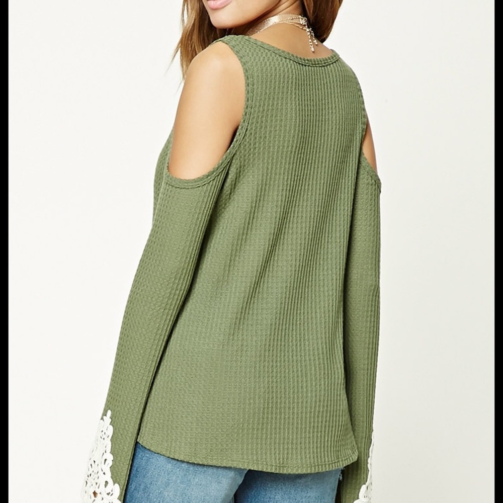 SALE!! 🌺 Waffle Knit Cold Shoulder Top - Picture 3 of 4